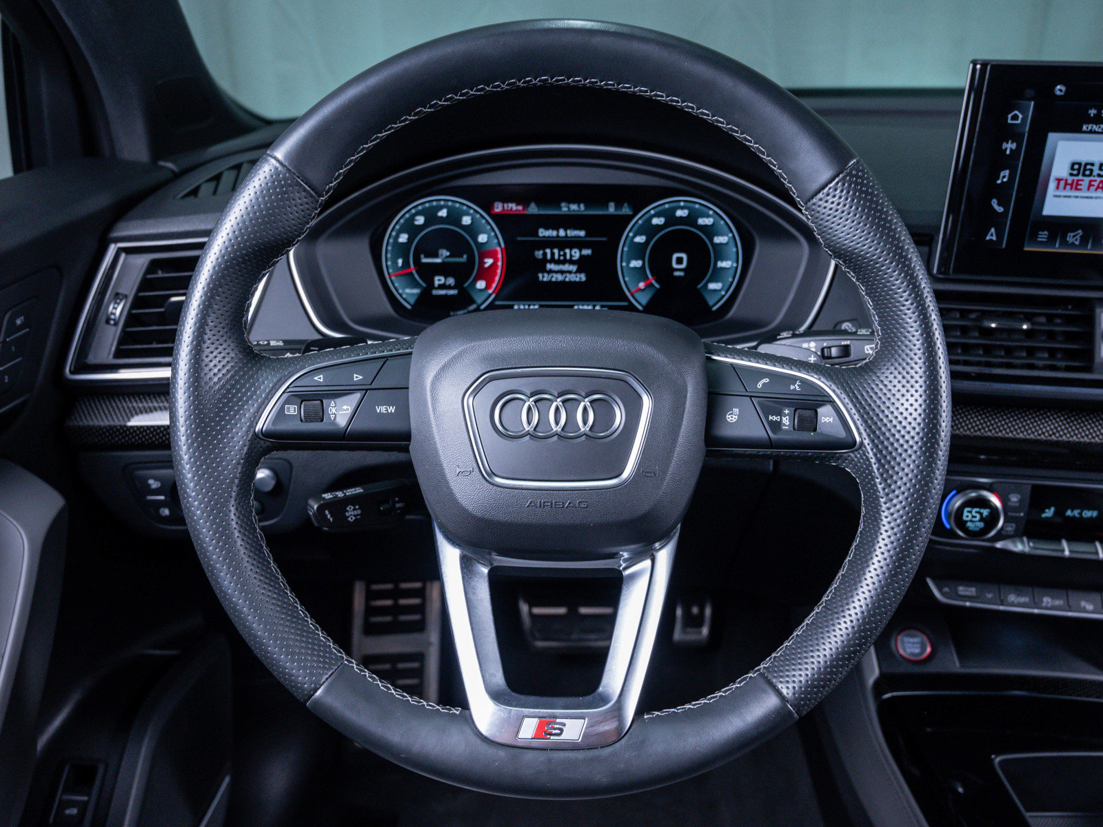 Used 2021 Audi SQ5 Prestige w/ Prestige Package image 15