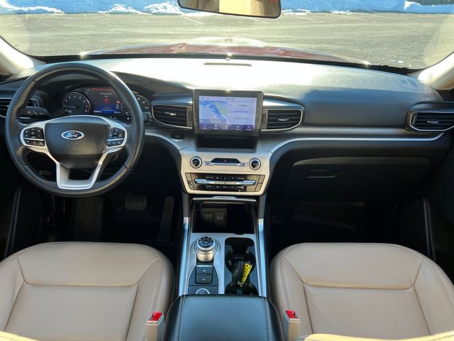 Certified 2022 Ford Explorer XLT w/ Equipment Group 202A image 27