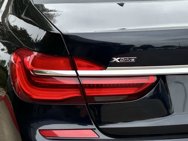 Used 2016 BMW 750i xDrive AWD/4WD image 7