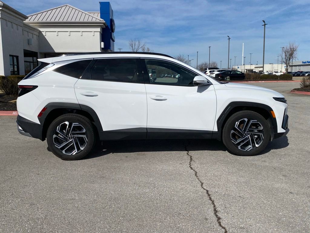 Certified 2026 Hyundai Tucson Limited AWD/4WD image 9