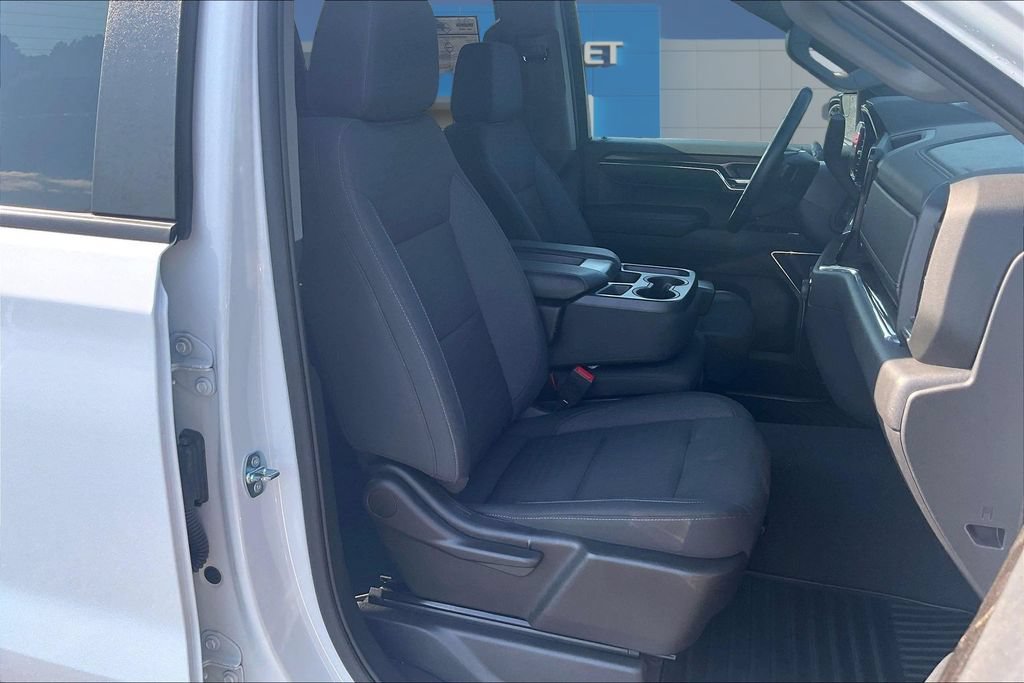 Used 2023 Chevrolet Silverado 1500 LT AWD/4WD image 29