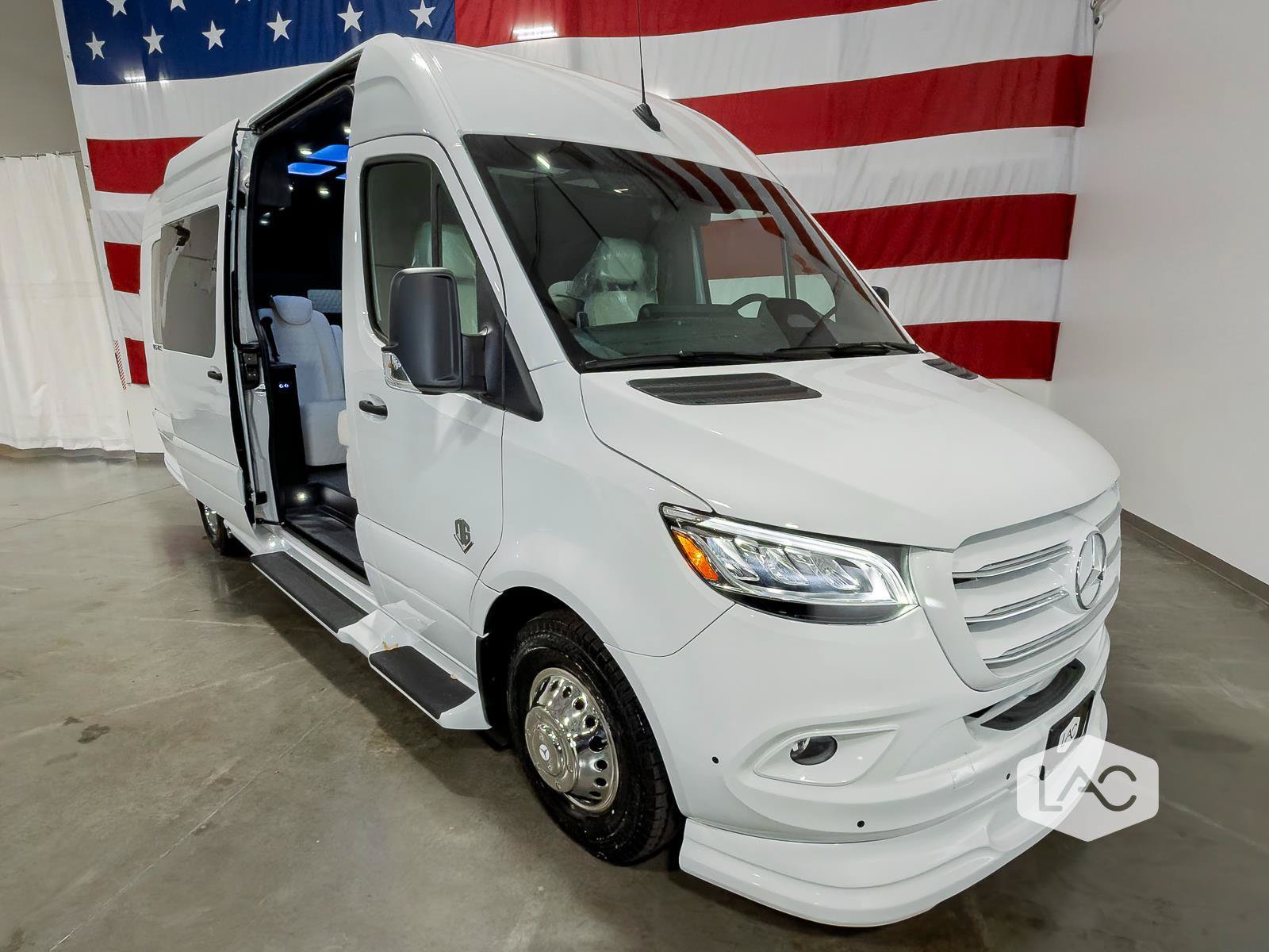 Used 2025 Mercedes-Benz Sprinter 3500 image 23