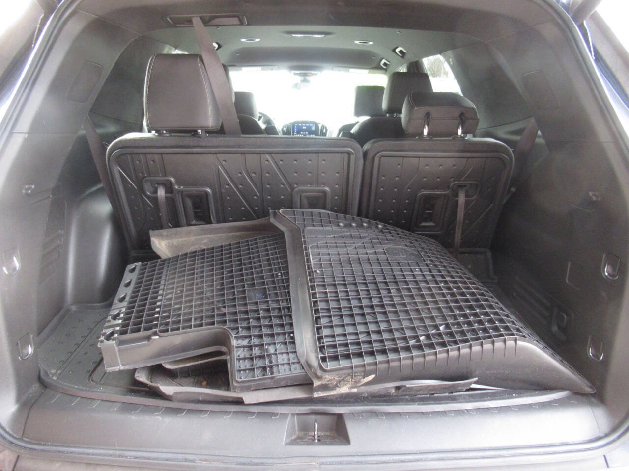 Used 2023 Chevrolet Traverse LT w/ LPO, Floor Liner Package AWD/4WD image 14