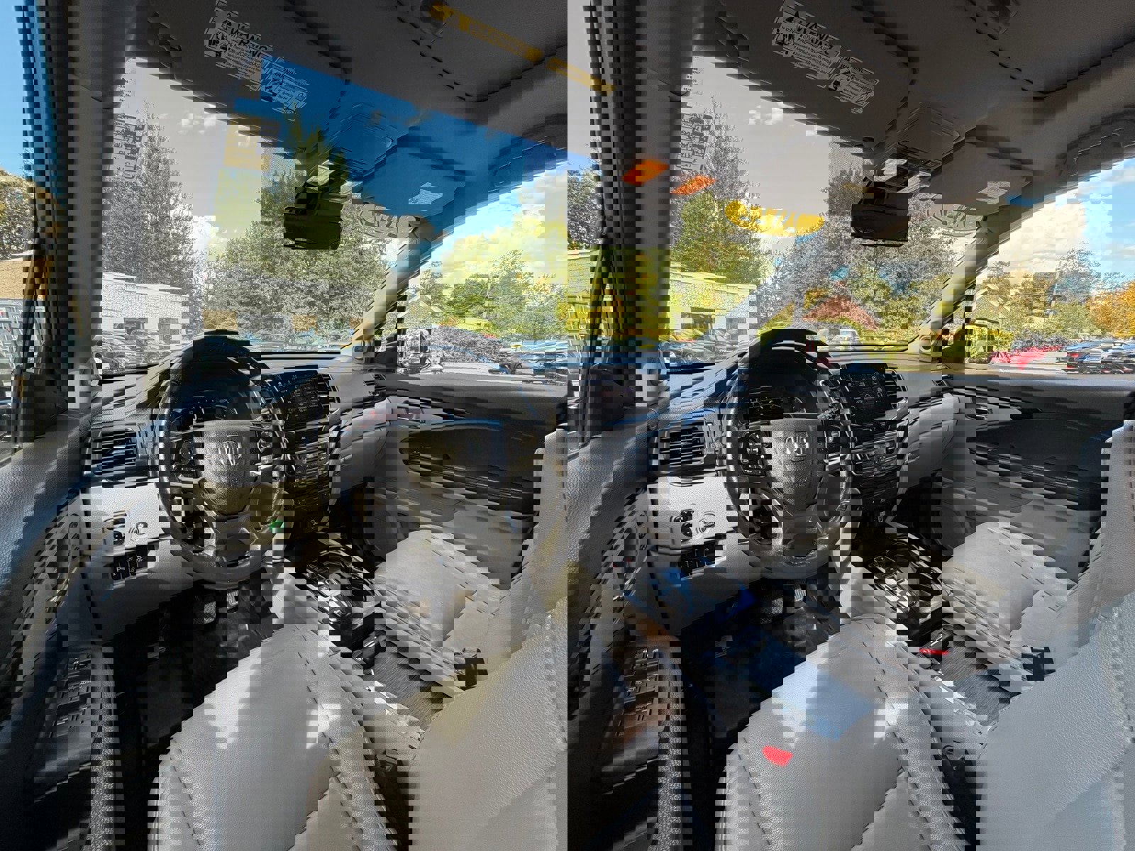 Used 2022 Honda Pilot Touring image 8