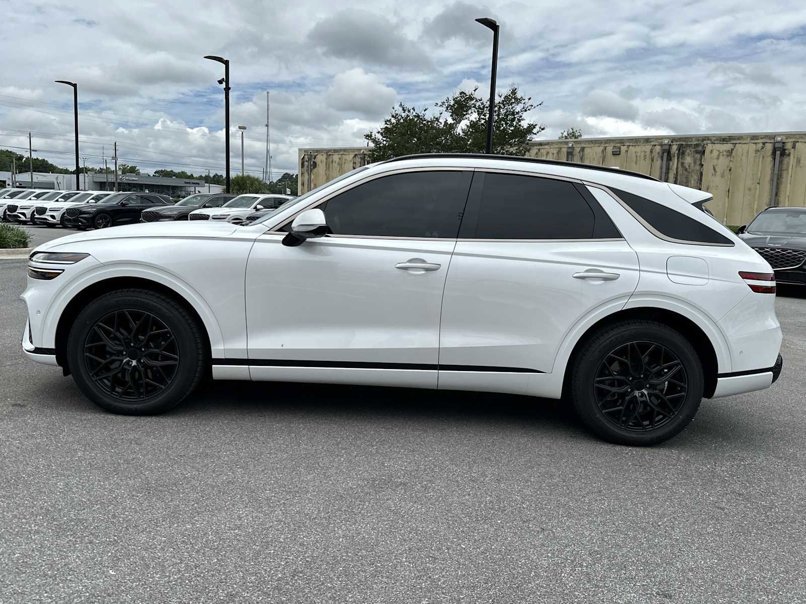 Used 2022 Genesis GV70 3.5T Sport w/ Sport Advanced Package AWD/4WD image 4