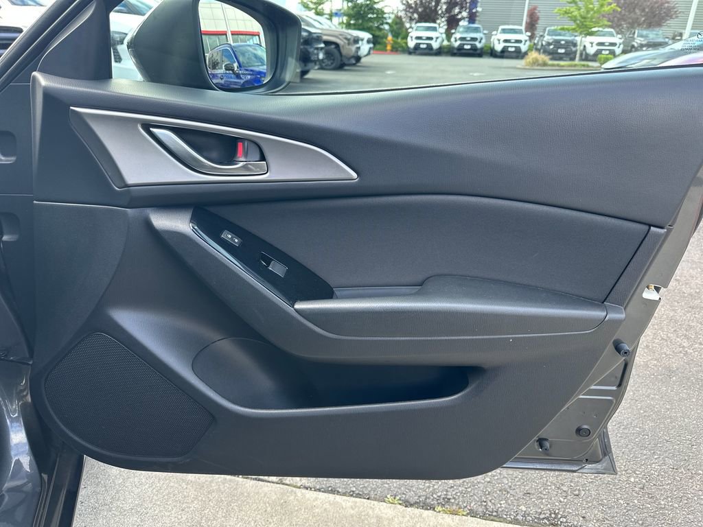 Used 2017 MAZDA MAZDA3 Sport FWD image 16