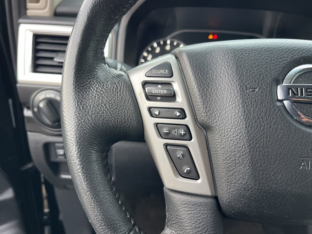 Used 2020 Nissan Titan SV w/ SV Convenience Package image 14