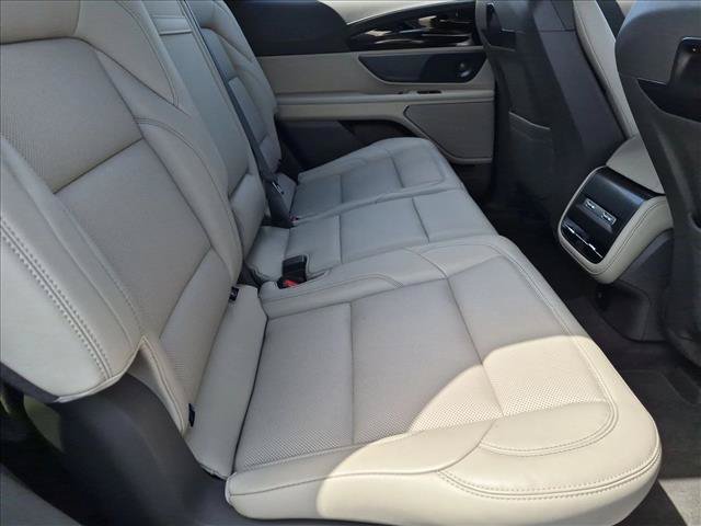 Used 2024 Lincoln Nautilus Premier w/ Equipment Group 102A AWD/4WD image 18
