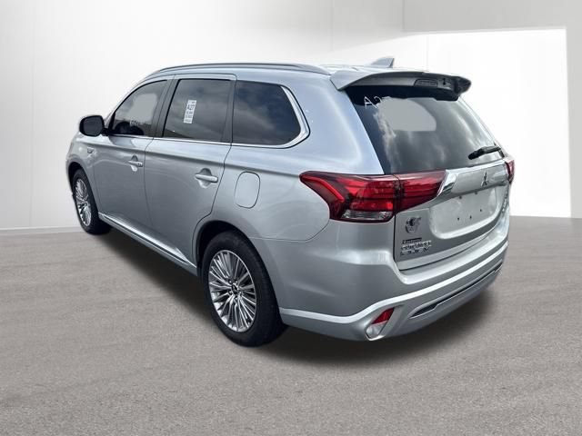 Used 2022 Mitsubishi Outlander LE AWD/4WD image 3