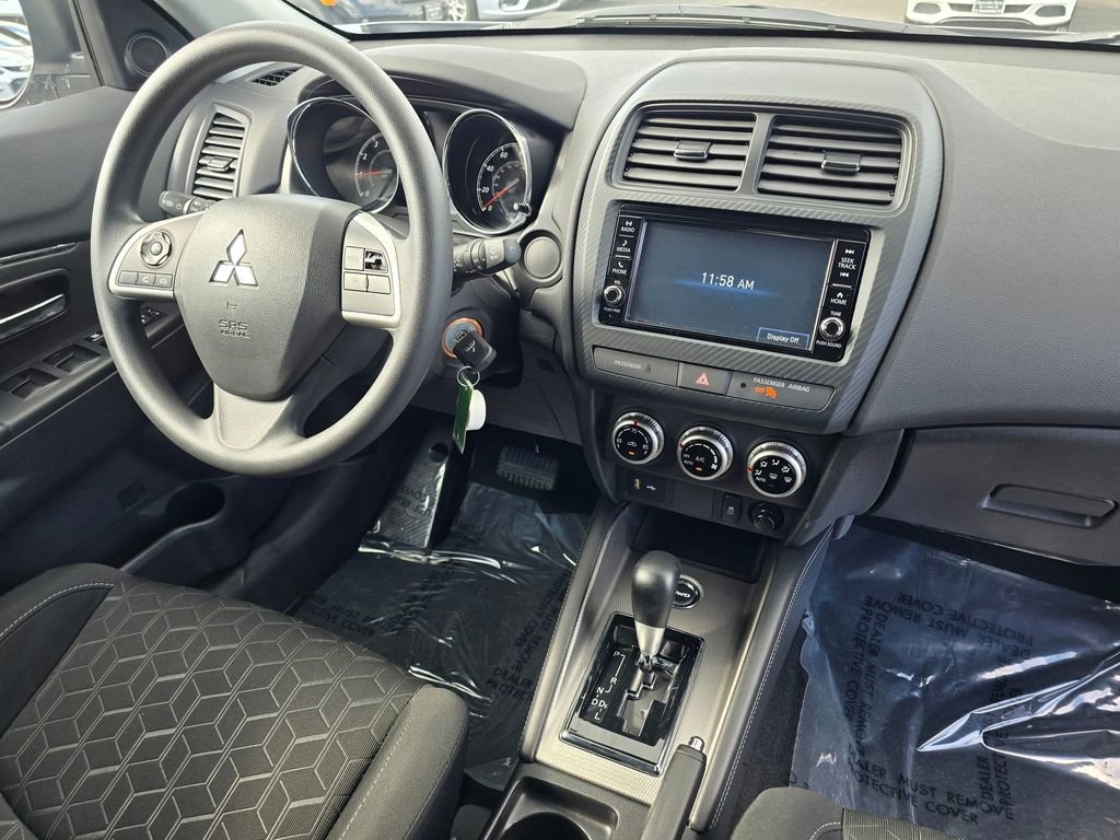 Used 2025 Mitsubishi Outlander Sport SE image 13