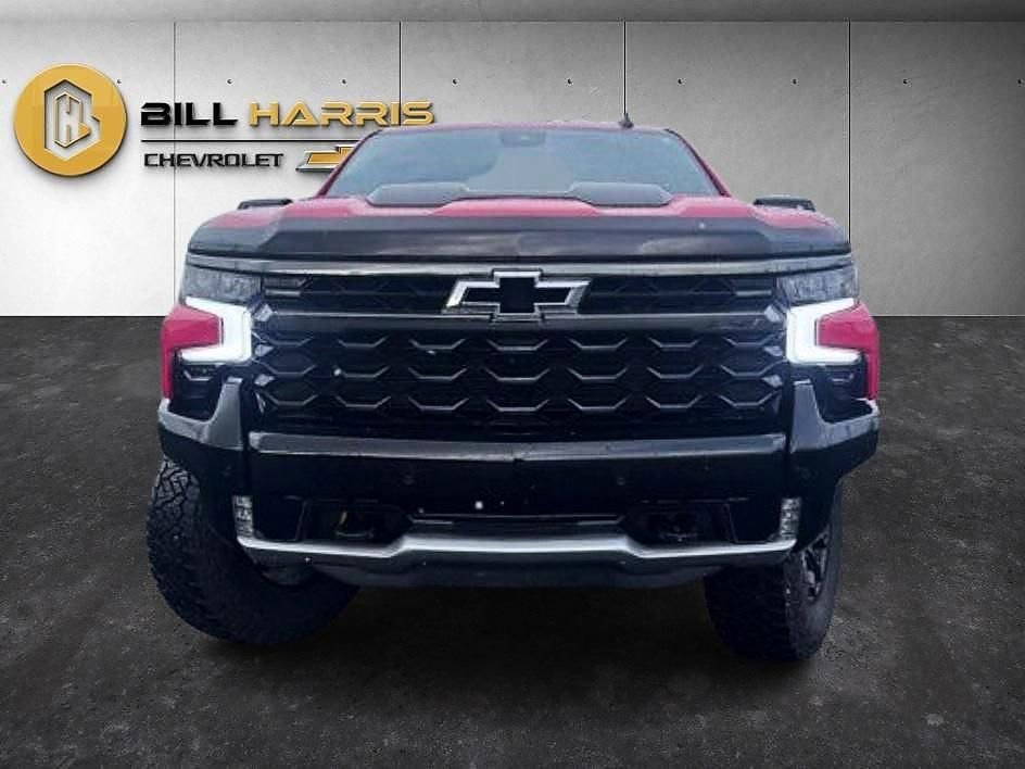 Used 2025 Chevrolet Silverado 1500 ZR2 w/ Dark Appearance Package image 7