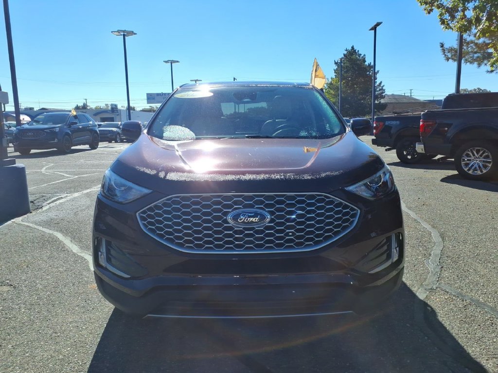 Certified 2024 Ford Edge SEL w/ Convenience Package AWD/4WD image 3
