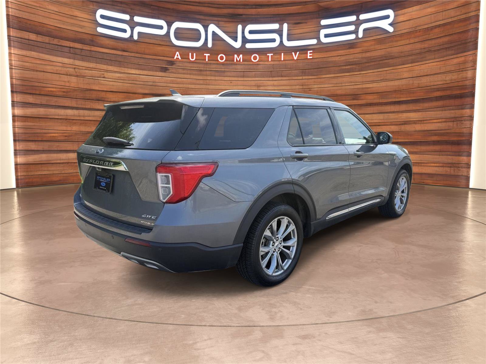 Certified 2023 Ford Explorer XLT w/ Equipment Group 202A AWD/4WD image 8