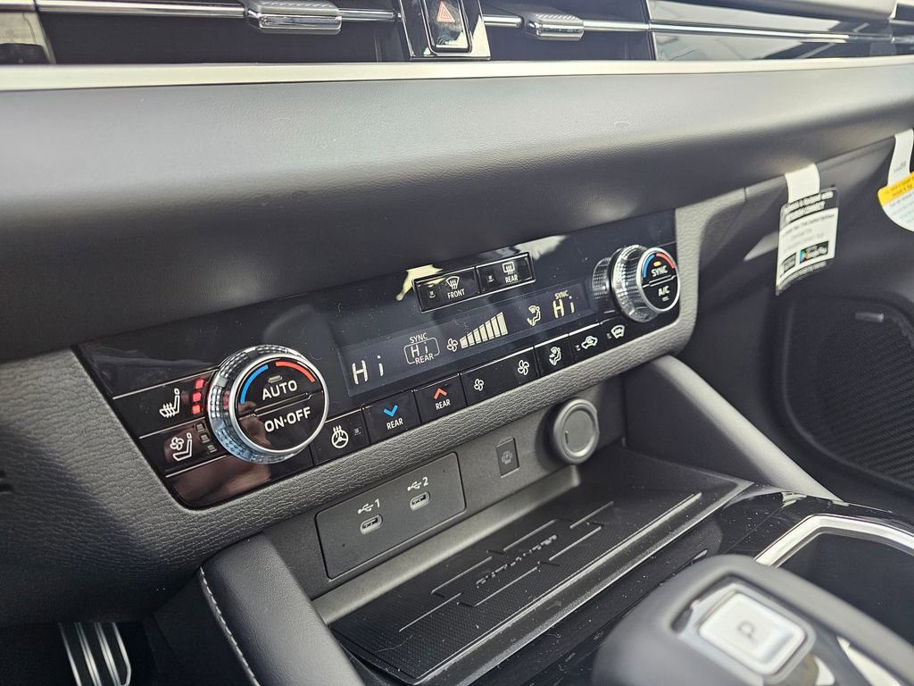 New 2026 Mitsubishi Outlander SEL image 21