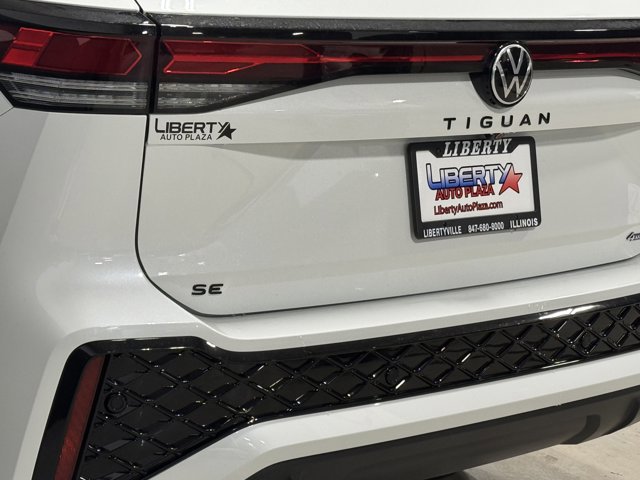 New 2026 Volkswagen Tiguan SE R-Line image 15