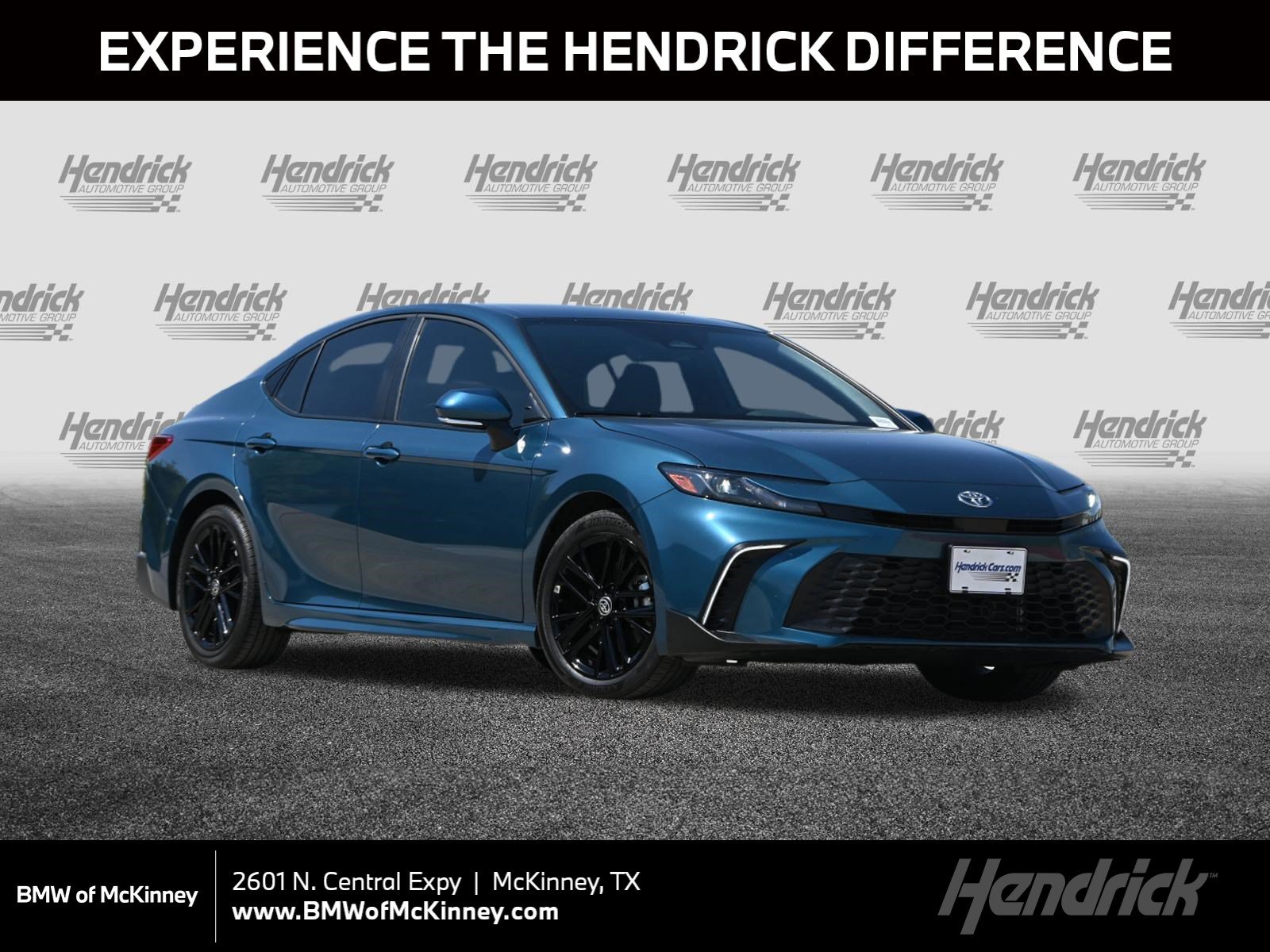 Used 2025 Toyota Camry SE w/ Convenience Package FWD image 1