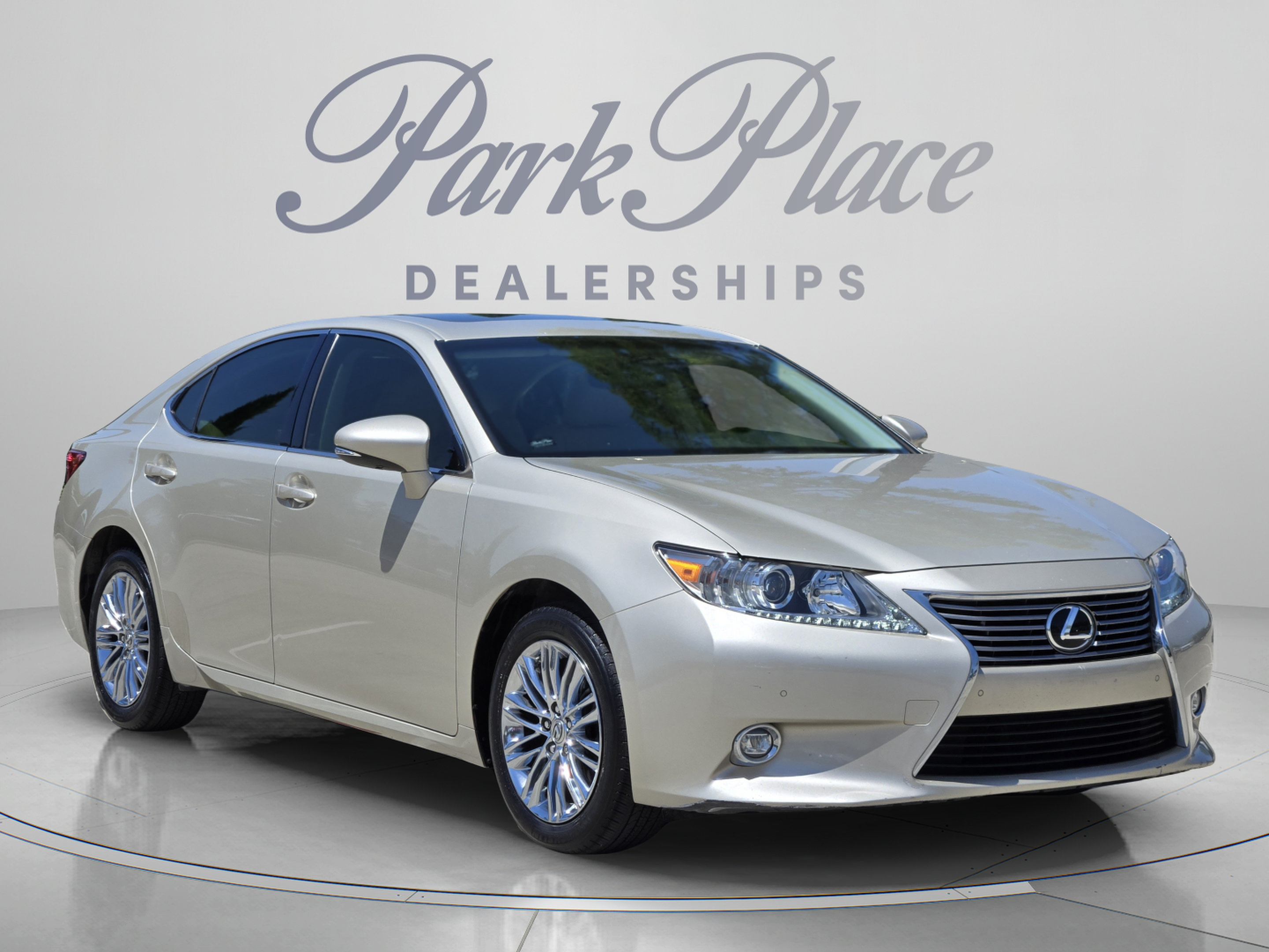 Used 2015 Lexus ES 350 w/ Luxury Package FWD image 7