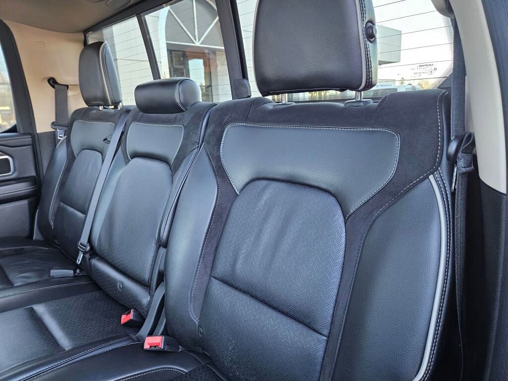 Used 2019 RAM 1500 Laramie image 17