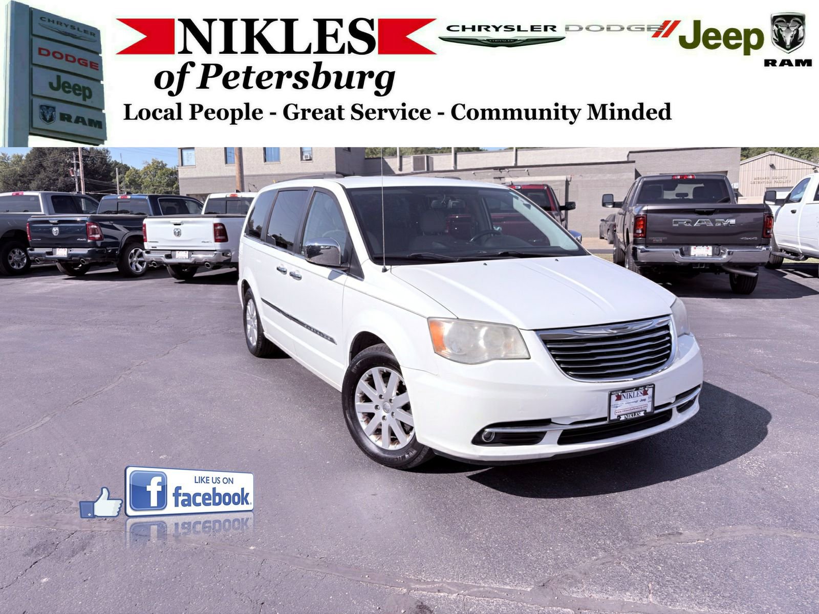 Used 2012 Chrysler Town & Country Touring-L w/ Entertainment Group #2