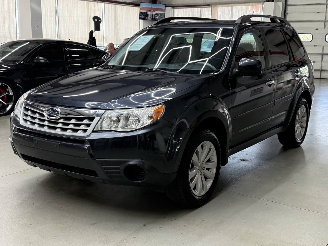 Used 2012 Subaru Forester 2.5X Premium w/ All-Weather Pkg AWD/4WD image 5