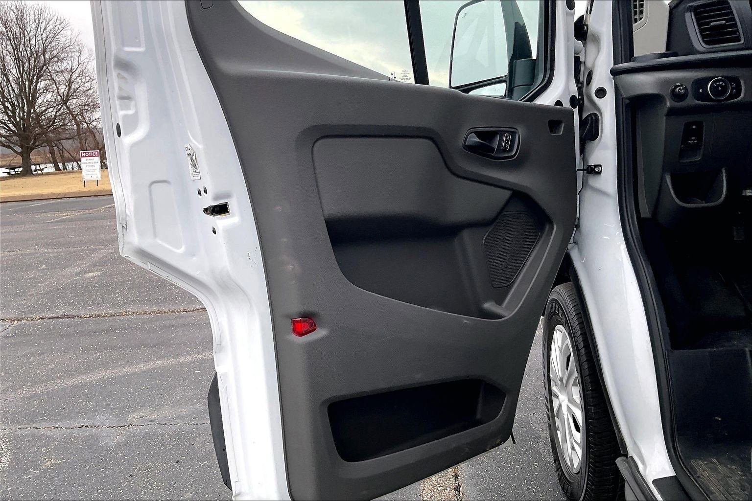 Used 2022 Ford Transit 350 XLT image 17