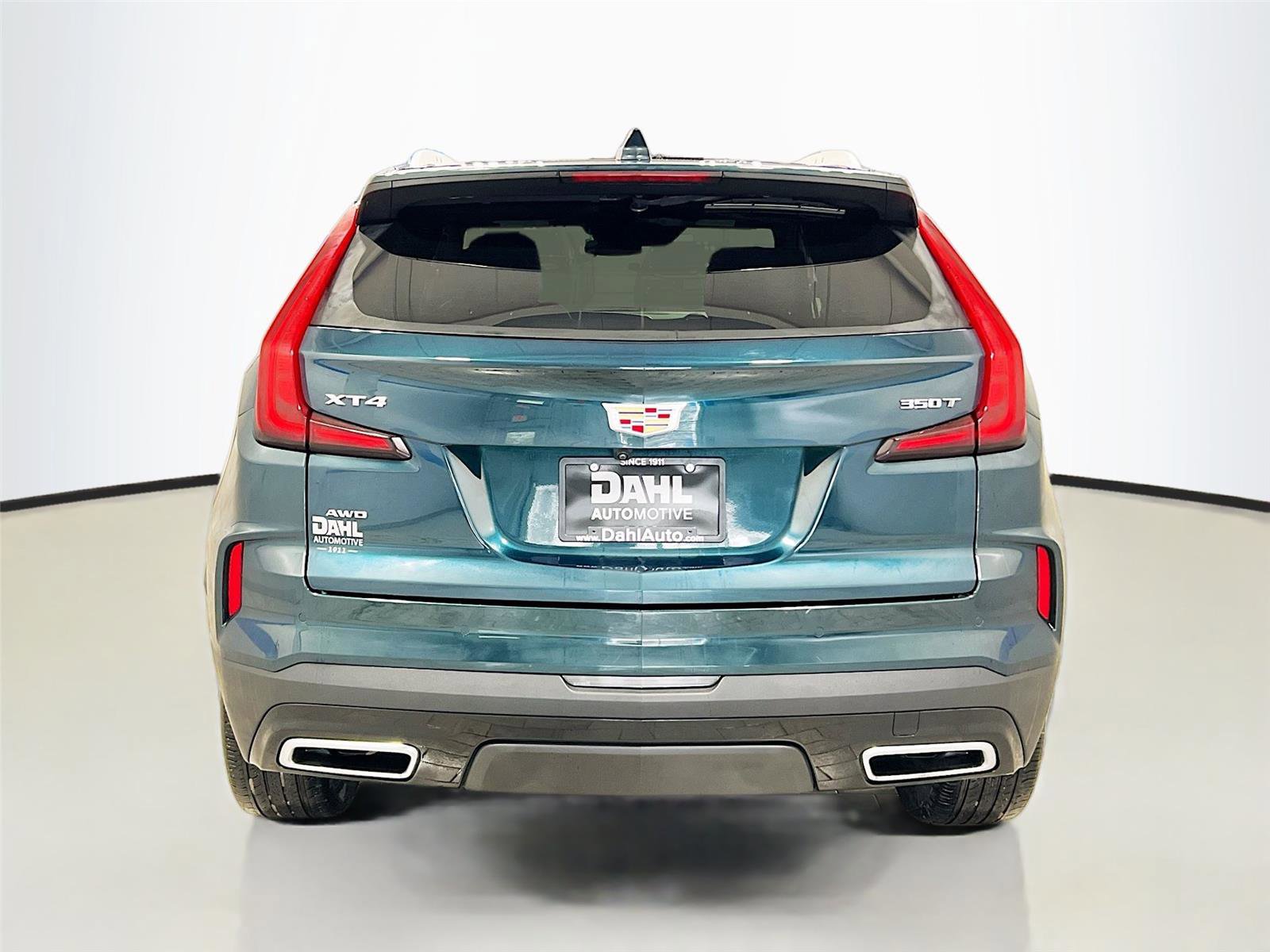 Used 2025 Cadillac XT4 Premium Luxury image 6