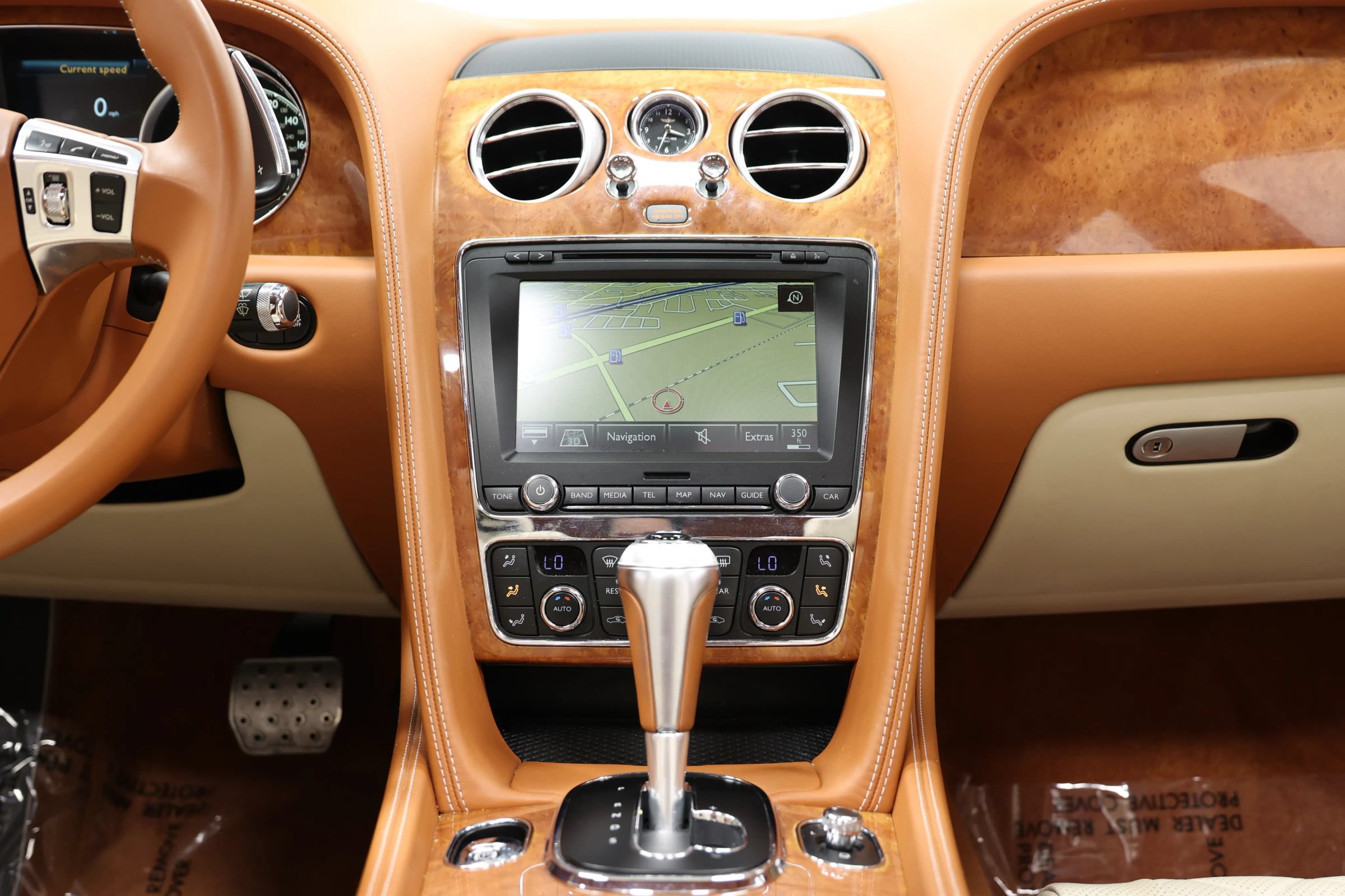 Used 2018 Bentley Flying Spur V8 AWD/4WD image 33