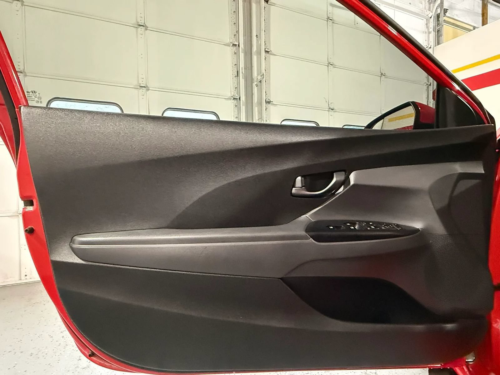 Used 2019 Hyundai Veloster 2.0 FWD image 25