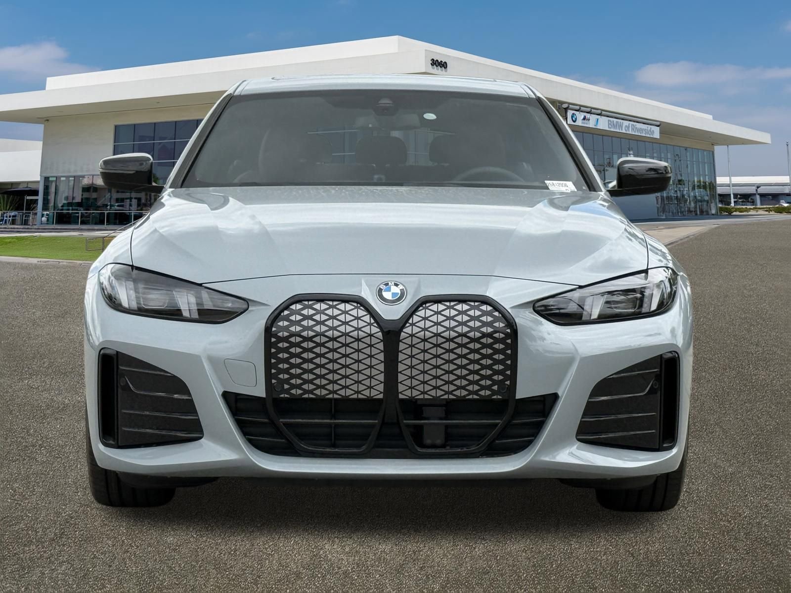 New 2026 BMW i4 eDrive40 w/ M Sport Package RWD image 3