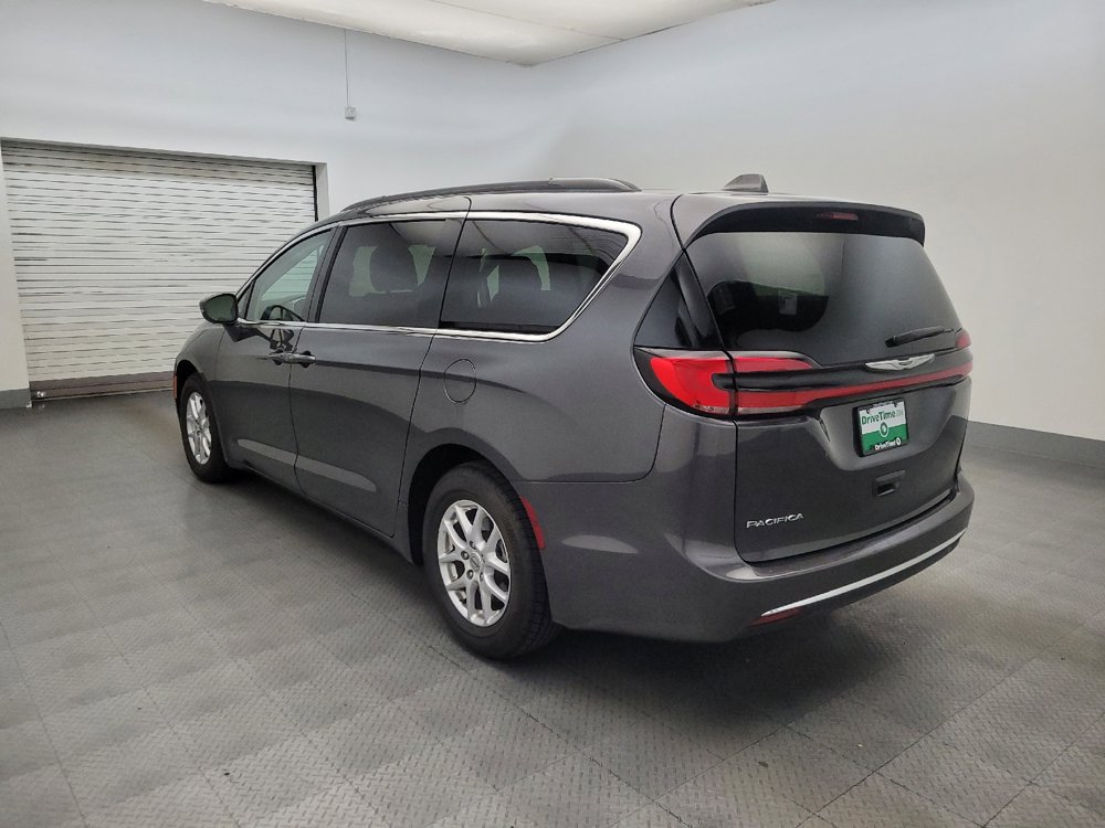 Used 2022 Chrysler Pacifica Touring-L FWD image 5
