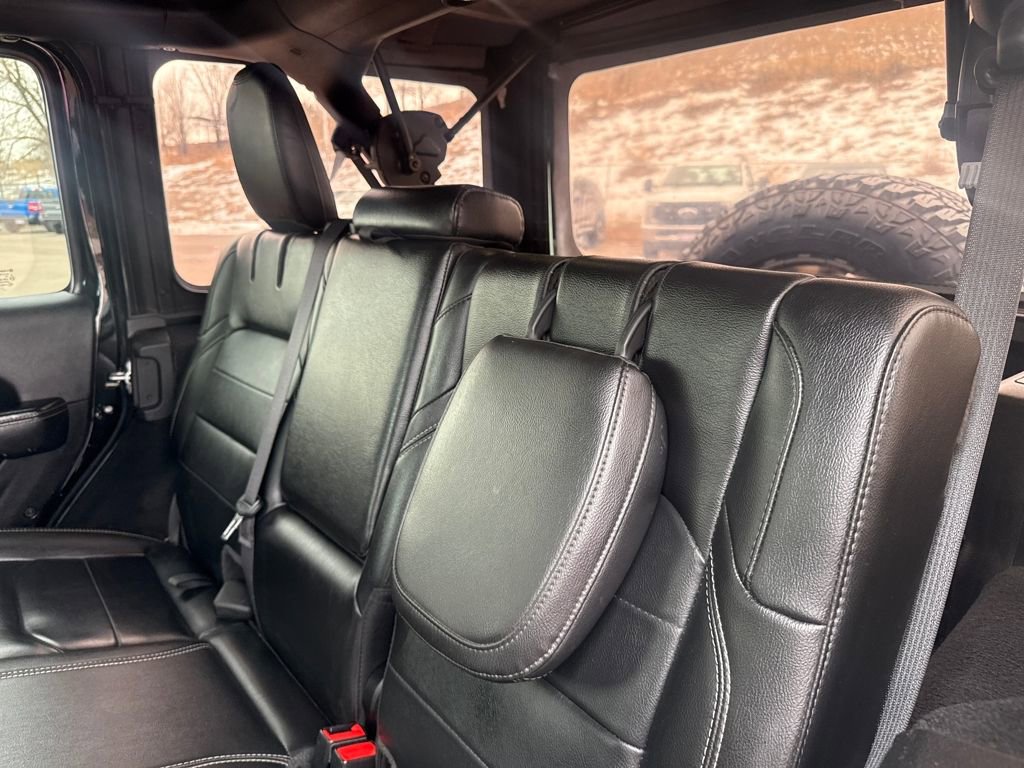 Used 2021 Jeep Wrangler Unlimited Sahara w/ Cold Weather Group image 22