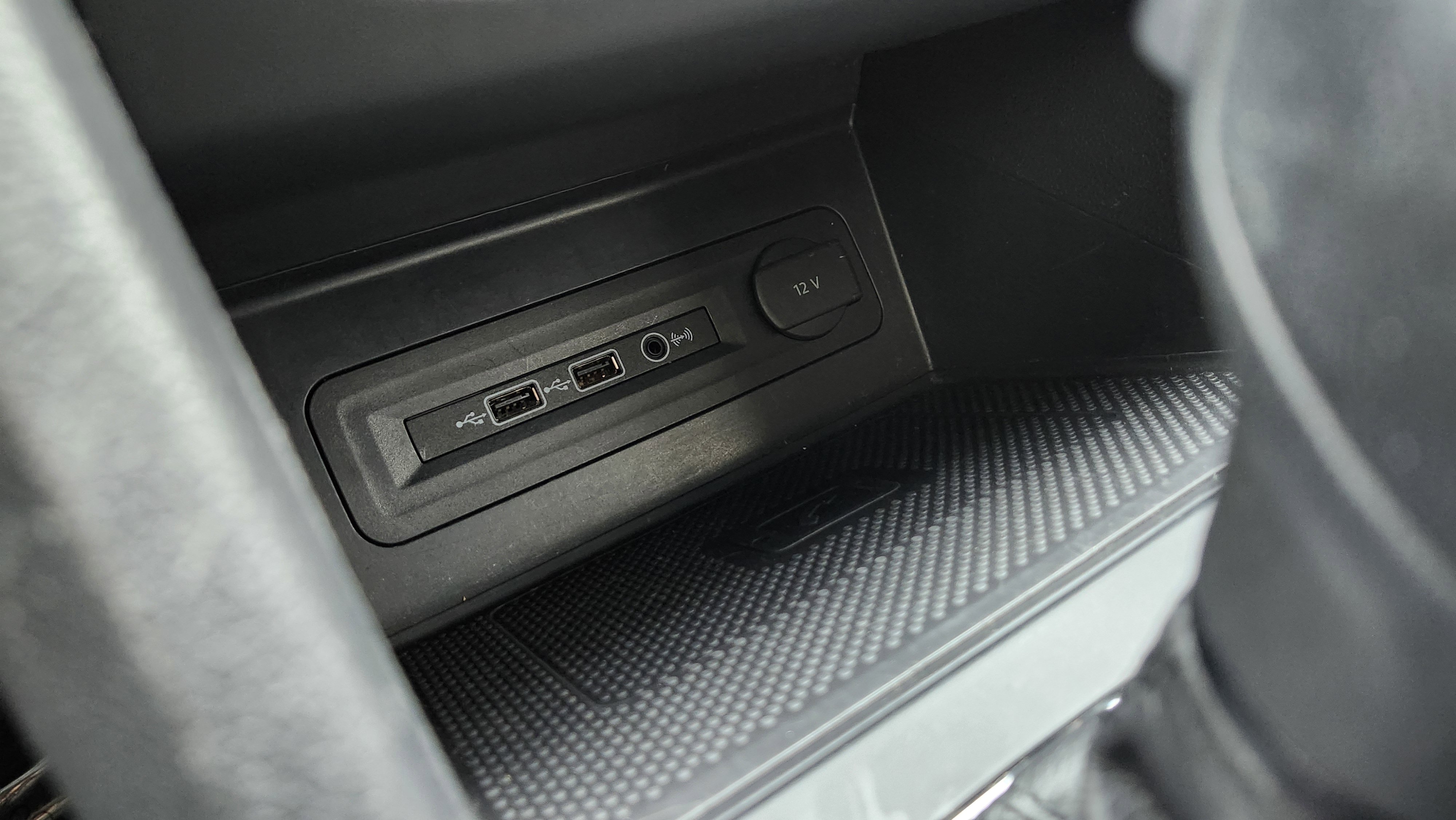 Used 2021 Volkswagen Atlas SE w/ Panoramic Sunroof Package image 9