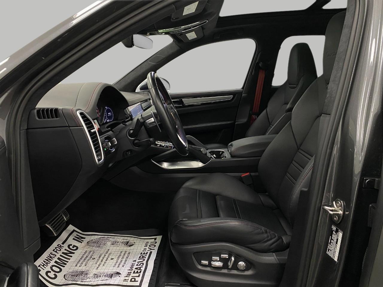 Used 2019 Porsche Cayenne Turbo image 36