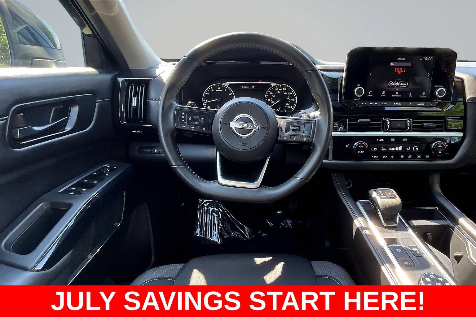 Used 2025 Nissan Pathfinder SV w/ SV Premium Package AWD/4WD image 11