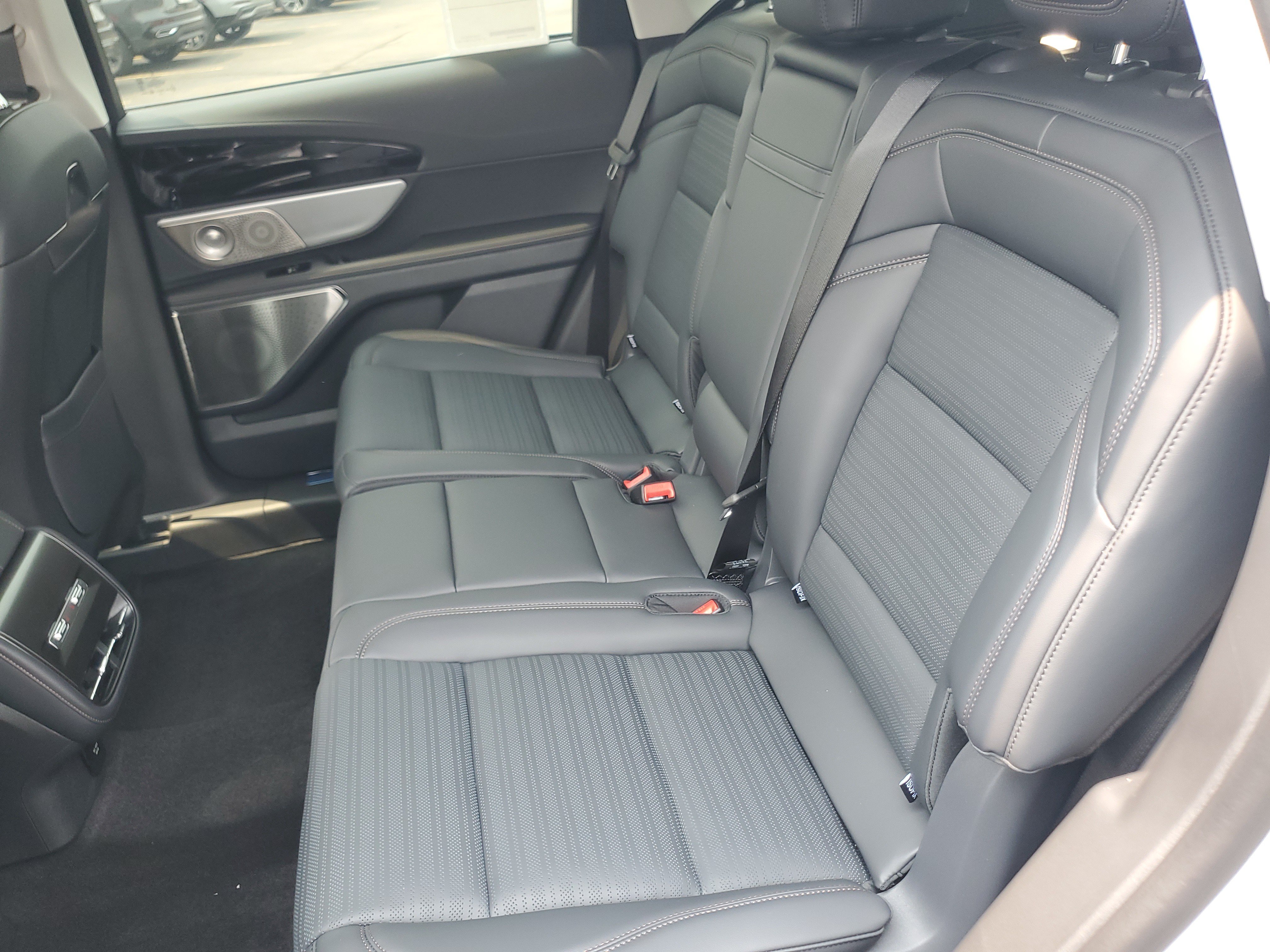 New 2026 Lincoln Nautilus Reserve AWD/4WD image 31
