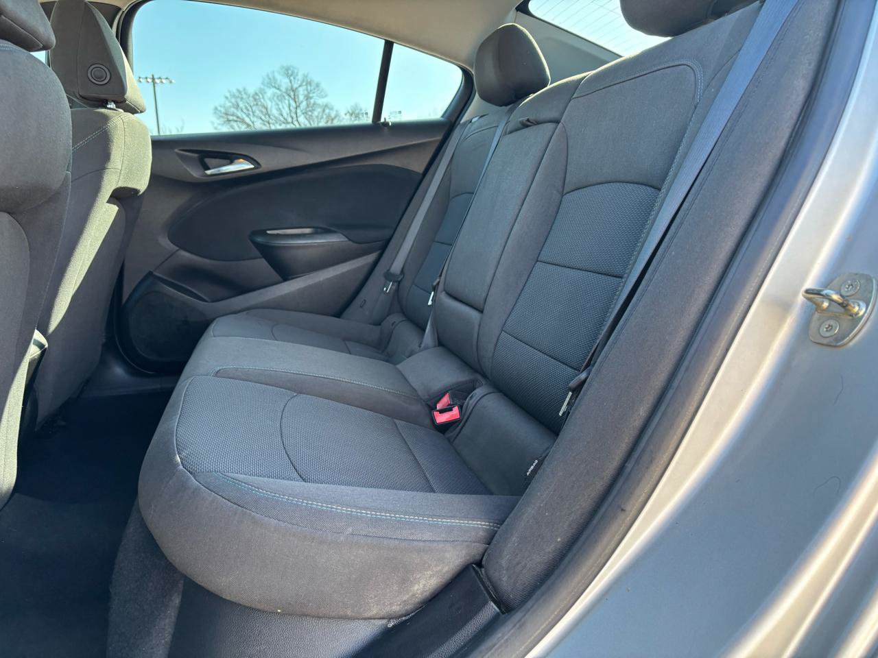 Used 2019 Chevrolet Cruze LT FWD image 21