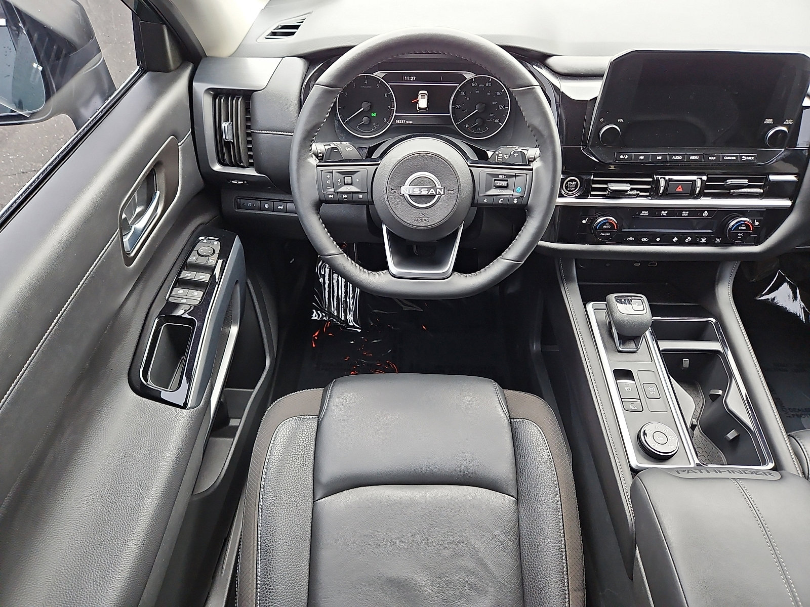 Certified 2024 Nissan Pathfinder SL w/ Cargo Package image 11