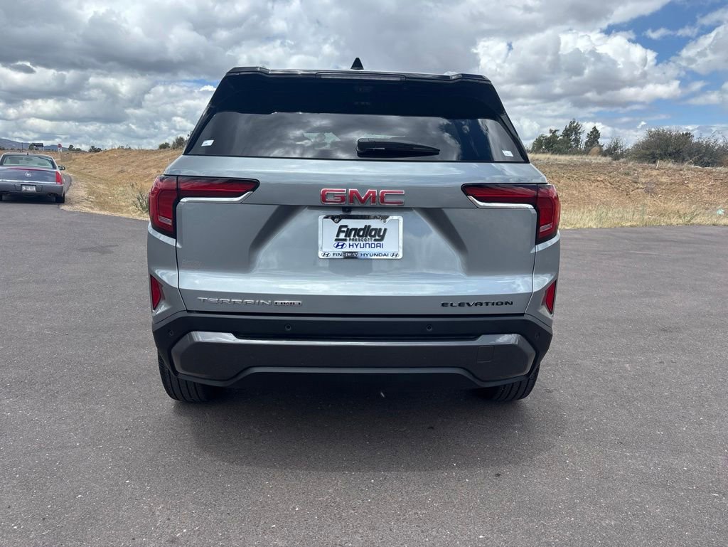 Used 2025 GMC Terrain Elevation w/ Elevation Premium Package AWD/4WD image 5