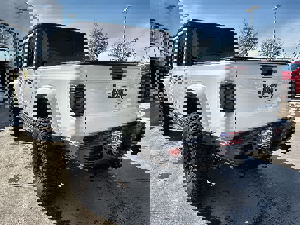 Used 2021 Jeep Gladiator Sport AWD/4WD image 4