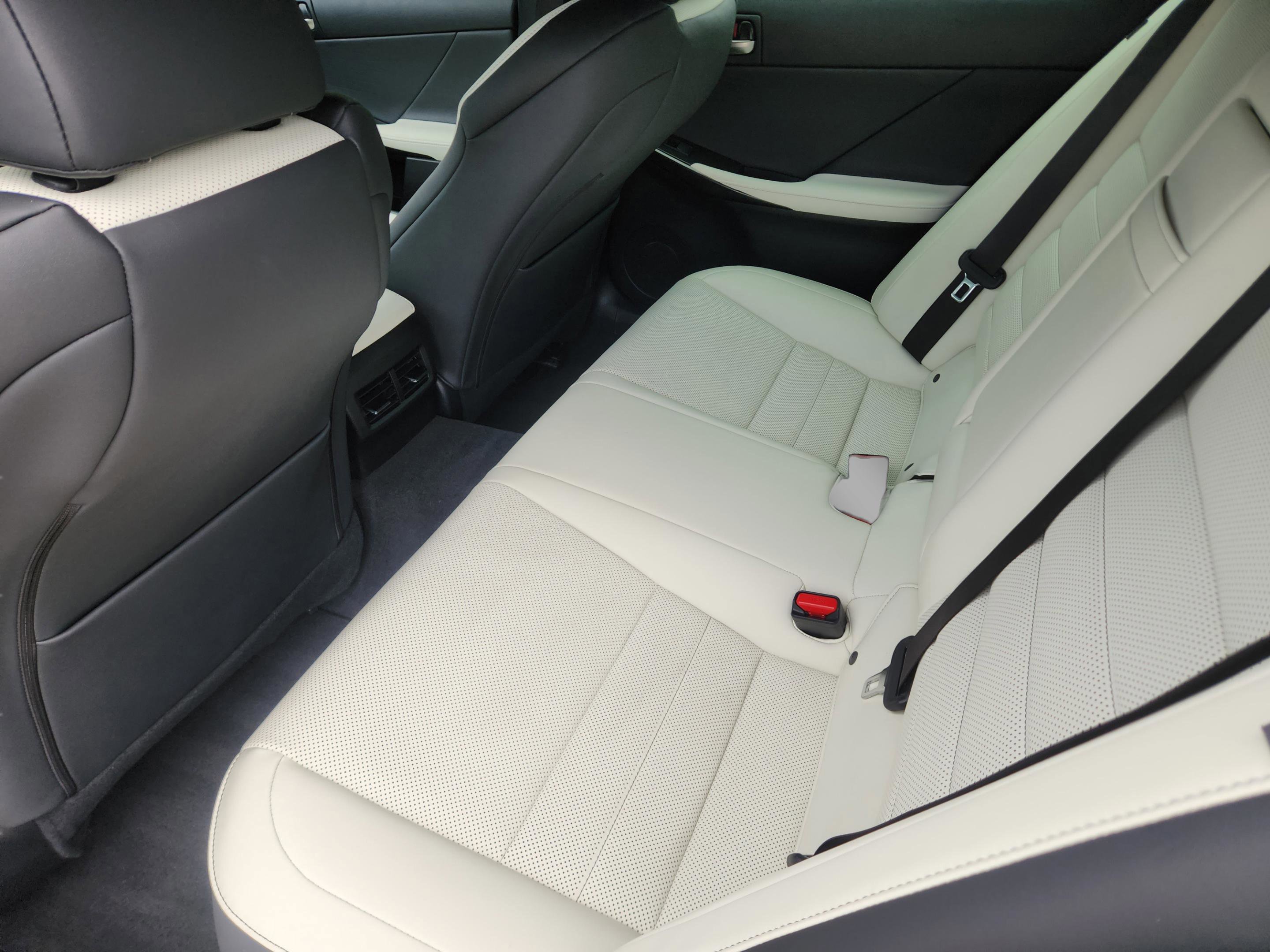 Used 2021 Lexus IS 350 F Sport w/ Navigation Package RWD image 27
