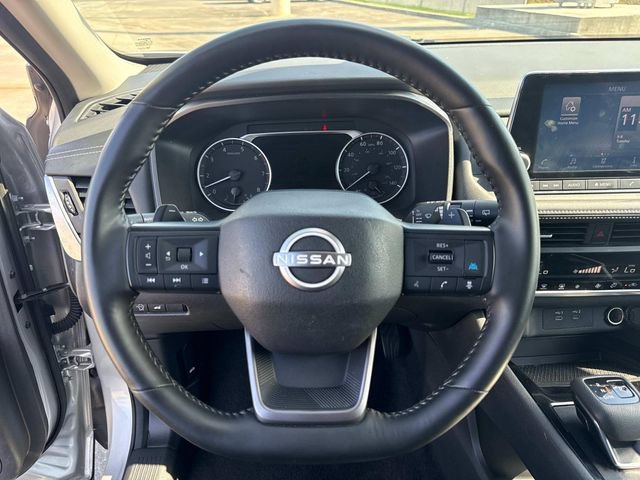 Used 2025 Nissan Rogue SV FWD image 26
