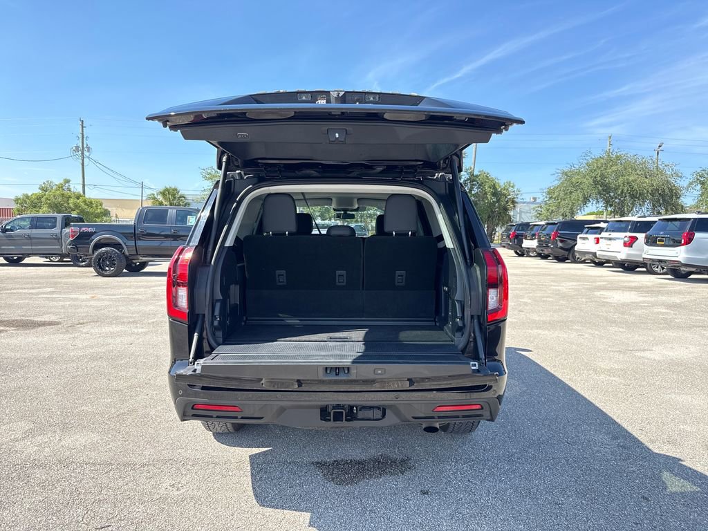 Certified 2025 Ford Expedition Active RWD image 30