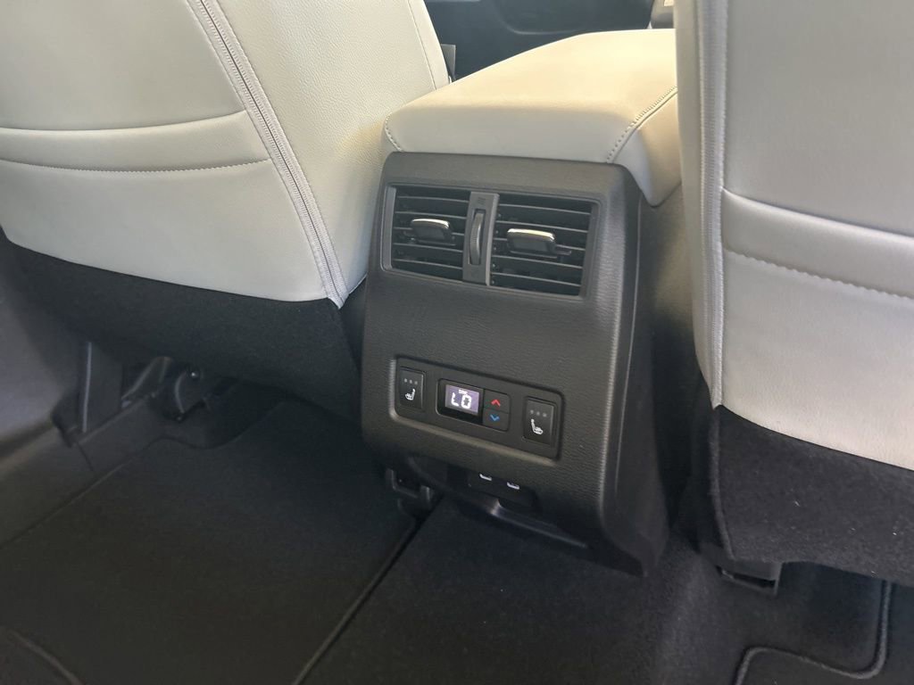 New 2025 Mitsubishi Outlander AWD image 29
