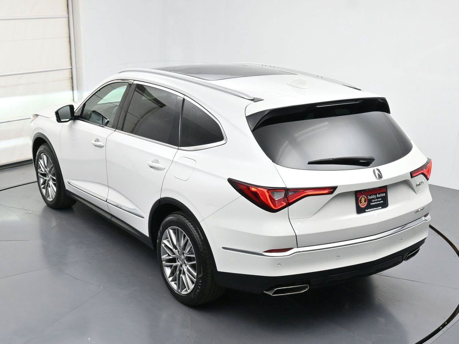 Used 2023 Acura MDX w/ Advance Package AWD/4WD image 35