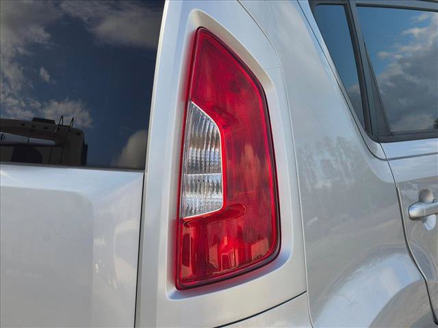 Used 2013 Kia Soul FWD image 6