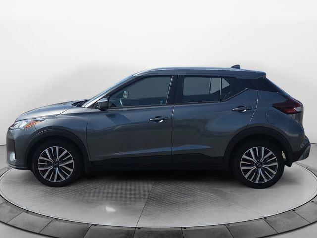 Used 2024 Nissan Kicks SV FWD image 2