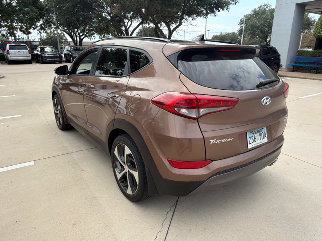 Used 2016 Hyundai Tucson Limited w/ Option Group 03 FWD image 4
