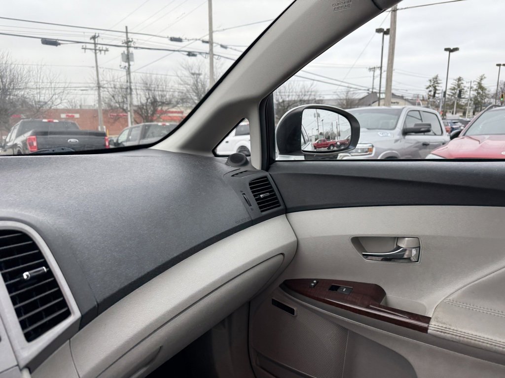 Used 2010 Toyota Venza image 21