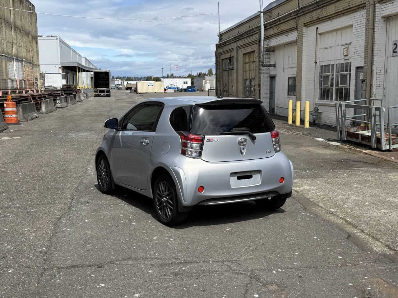 Used 2014 Scion iQ 10 Series FWD image 7