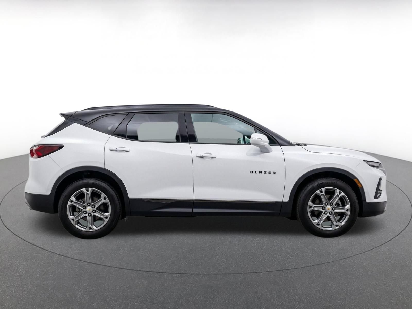 Used 2025 Chevrolet Blazer LT FWD image 10